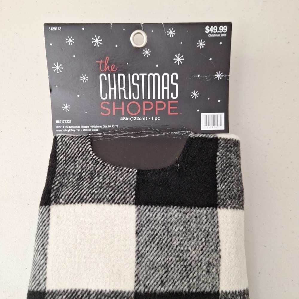 The Christmas Shoppe Tree Skirt Black and White‎ Buffalo Plaid 48"  NEW